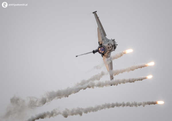 AMW oficjalnym patronem F-16 Tiger Demo Team - zdjęcie 6 