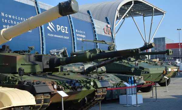 AMW podczas MSPO 2016| Fot. Zbigniewz Prokopczyk 