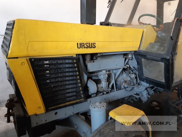 Ciągnik kołowy URSUS U-902 