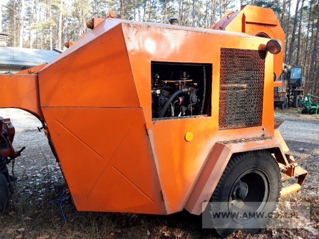 Oczyszczarka lotniskowa hydrauliczna holowana OLH-4500A 