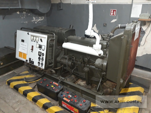 Zespół spalinowo-elektryczny PAD-36-3/400/R na ramie (36 kW, 3x400 V, 50 Hz, do odbioru niezbędny jest demontaż agregatu na części przez nabywcę) 