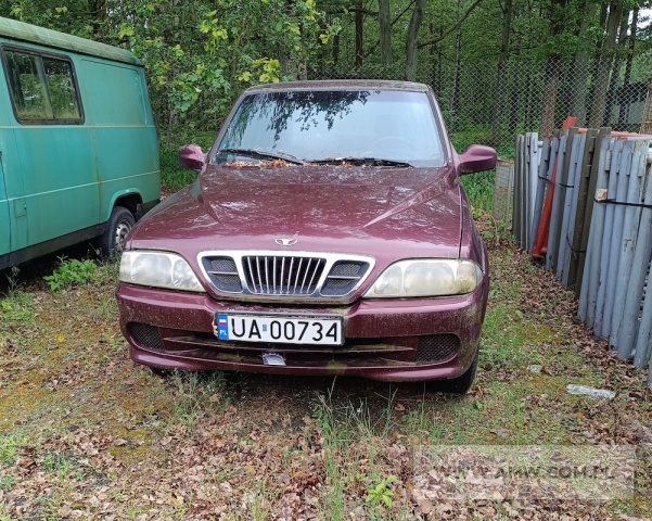 Samochód ciężarowo-osobowy wysokiej mobilności DAEWOO MUSSO 