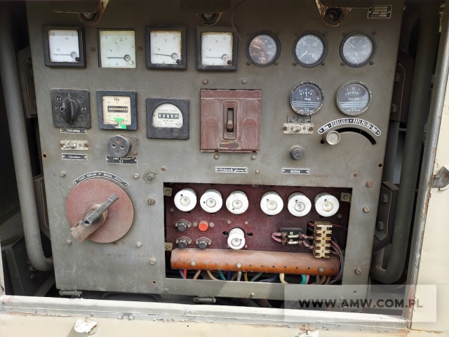 Zespół spalinowo-elektryczny PAD-16-3/400/P1 (16 kW, 380 V, 50 Hz) na przyczepie 1-os. (ładowność 1,5 t) 
