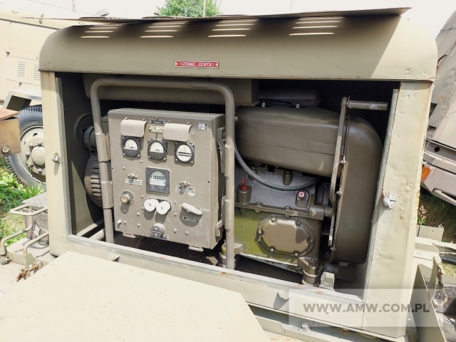 Elektrownia oświetleniowa EO-4 (z częściowym wyposażeniem) z PAB-4-1-230-P (4 kW, 230 V, 50 Hz) na przyczepie 1-os (ładowność 0,5 t) 
