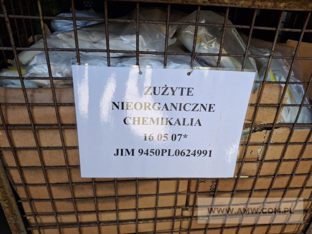 Zużyte nieorganiczne chemikalia zawierające substancje niebezpieczne (przeterminowany podchloryn wapnia, siarczan glinu) /kod odpadu 16 05 07*/ 