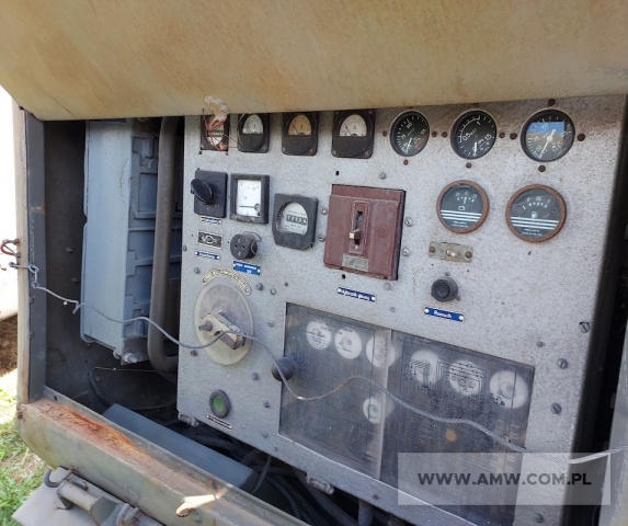 Zespół spalinowo-elektryczny PAD-30-3/400/P1 (30 kW, 380 V, 50 Hz) na przyczepie 1-os. (ładowność 1,5 t) 