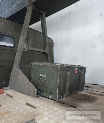 Żuraw samochodowy R-101 na samochodzie JELCZ 325 (udźwig 10 t) 