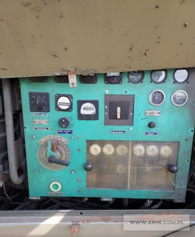 Zespół spalinowo-elektryczny PAD-30-3/400/P1 (30 kW, 380 V, 50 Hz) na przyczepie 1-os. (ładowność 1,5 t) 