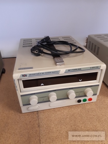 Sprzęt elektroniczny - pakiet 17 poz. asort. (wg oddzielnego wykazu), w tym m.in.: wtyczki, kable, zasilacze itp. 