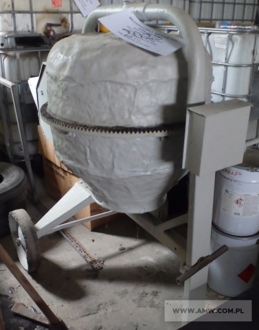Sprzęt warsztatowy – pakiet zawierający 5 poz. asort. (wg oddzielnego wykazu), w tym m.in.: betoniarka POWER TEC 220L/230V/K, piła do betonu QUICKIE SUPER 80, przecinarka FS-350 itp. 