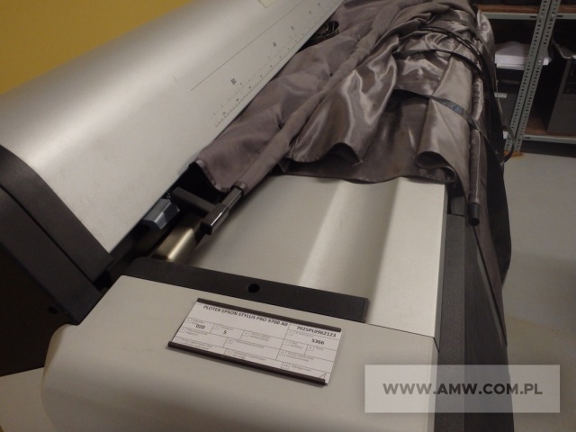 Plotery – pakiet zawierający 2 szt., w tym: ploter EPSON SCOL/SC-T5000 BB KR N1U1 (nr fabr. QB9E001977, rok prod. 2013), ploter EPSON STYLUS/PRO/9700 BB KR N1U1 (nr fabr. LNDE007492, rok prod. 2011) 