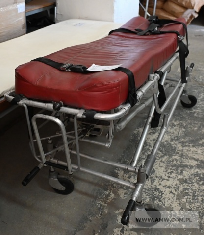 Sprzęt służby medycznej - pakiet zawierający 40 poz. asort. (wg oddzielnego wykazu), w tym m.in.: autoklawy, destylarki, nebulizator, nosze sanitarne itp. 