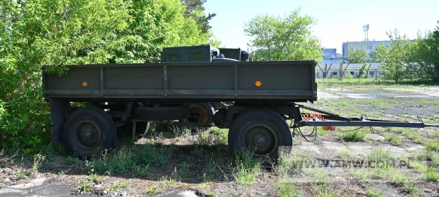 Przyczepa transportowa średniej ładowności D-633 (ładowność 6 t) 