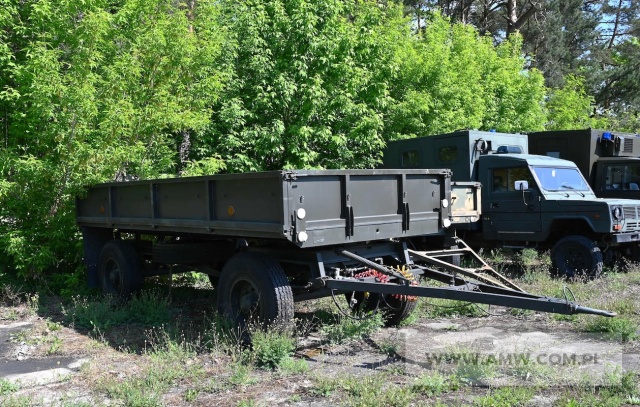 Przyczepa transportowa średniej ładowności D-633 (ładowność 6 t) 