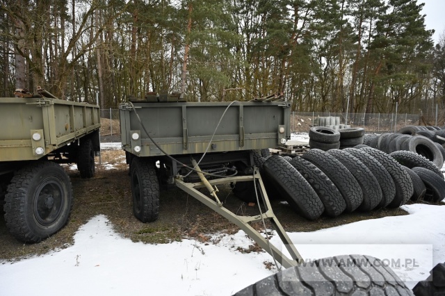 Przyczepa transportowa średniej ładowności D-633 (ładowność 6 t) 