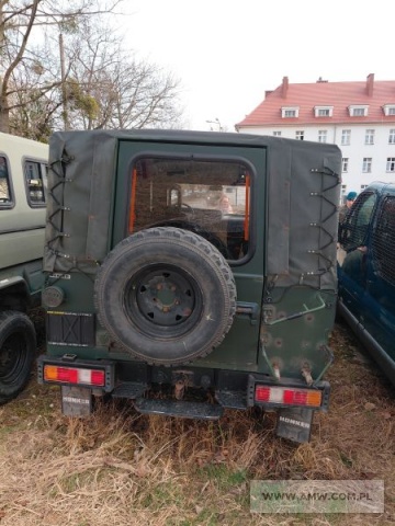 Samochód ciężarowo-osobowy wysokiej mobilności HONKER 2000 