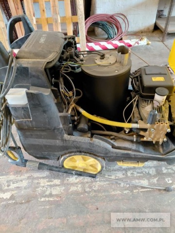 Sprzęt warsztatowy - pakiet zawierający 2 poz. asort., w tym: myjka wysokociśnieniowa KARCHER HDS 8/17-4M, lutownica cęgowa elektryczna do rur REMS CONTACT 2000 