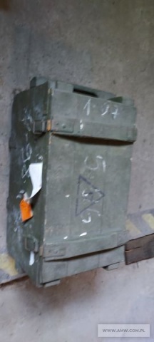 Skrzynie drewniane różne (794 szt.) - pakiet zawierający 34 poz. asort. (wg oddzielnego wykazu), w tym m.in.: skrzynie drewniane do trotylu, skrzynie do min itp. 