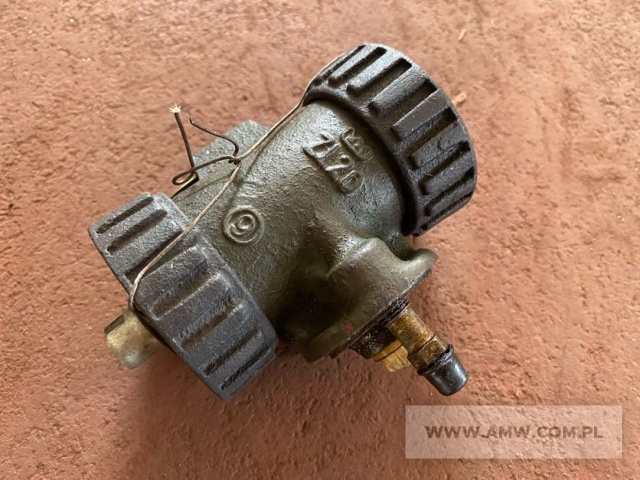 Części zamienne do samochodu STAR 660 - pakiet zawierający 12 poz. asort. (wg oddzielnego wykazu), w tym m.in.: cylinder hamulca A27-44-40X - 9 szt.. drzwi lewe N66-E3-07-00 - 3 szt... filtr oleju bocznikowy KPL G-153.00.00 - 93 szt.. głowica 4421-9-004-1 - 279 szt. itp. 