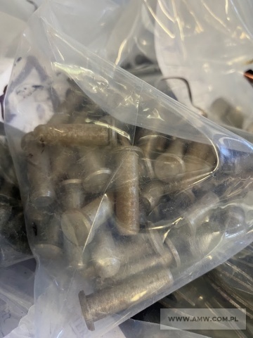 Materiały budowlane - pakiet zawierający 22 poz. asort. (wg oddzielnego wykazu), w tym m.in.: nakrętka M 8x1-5-B PN82144 - 6,932 kg. podkładki odginane różne - 55,15 kg. gwoździe budowlane różne                             - 11,85 kg itp. 