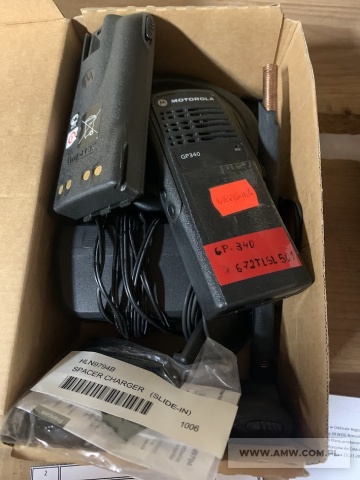 Radiotelefony (20 szt.) - pakiet zawierający 20 poz. asort. (wg oddzielnego wykazu), w tym: radiotelefon CB PRESIDENT HARRY II CLAS - 1 szt.. radiotelefon MOTOROLA GP340 przenośny - 1 szt.. radiotelefon MOTOROLA P-200 - 18 szt. 