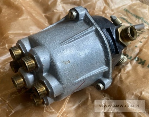Części zamienne do samochodu STAR 660 - pakiet zawierający 7 poz. asort. (wg oddzielnego wykazu), w tym m.in.: regulator RG-18BW 651.000.00 - 54 szt.. rozdzielacz zapłonu ekranowany 3321.7.000.2                - 21 szt.. zestaw panewek 0,25 S47-13-02N025 - 48 kpl. itp. 