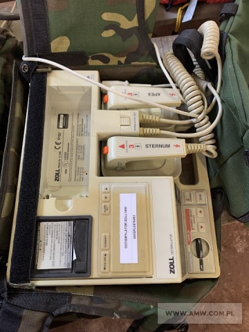 Defibrylator przenośny typ ZOLL-1400 (nr. fabr. D98F14671) 