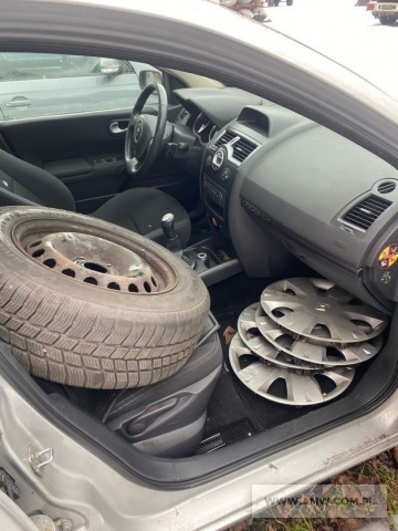 Samochód osobowy RENAULT MEGANE SEDAN 1,6 