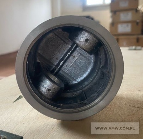 Części zamienne do samochodu STAR 660 - pakiet zawierający 32 poz. asort. (wg oddzielnego wykazu), w tym m.in.: tłok 601-03-123-04-2 - 21 szt.. wałek napędowy A25-22-16 - 6 szt.. wałek zdawczy skrzyni biegów A25.22.02 - 7 szt.. zestaw naprawczy silnika 0000-8274 - 4 szt. itp. 