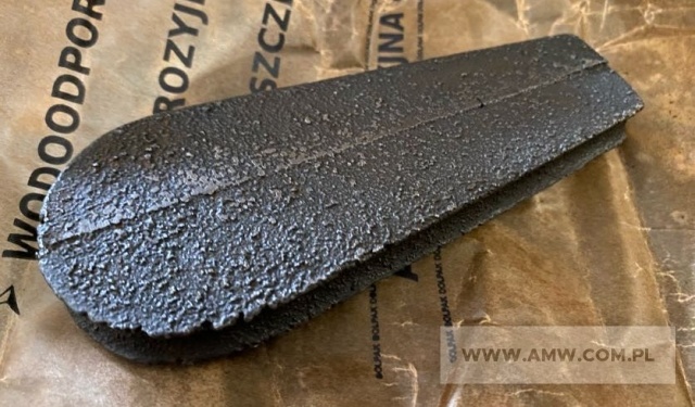 Części zamienne do podnośników typu żuraw (353 szt.) - pakiet zawierający 55 poz. asort. (wg oddzielnego wykazu), w tym m.in.: cylinder hydrauliczny ZSH-6 212-108-00 - 6 szt.. koło zębate napędzające                             OH-250-1012 - 4 szt.. koła linowe (różne rodzaje) - 48 szt.. panewka łożyska 2B 210-519-11 - 27 szt.. hamulec 17-231-41-00 - 3 szt. itp. 