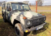 Samochod_ciezarowo-osobowy_wysokiej_mobilnosci_MERCEDES_290_GD_1.jpg 