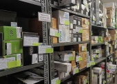 Tonery i akcesoria do drukarek - pakiet zawierający 193 poz. asort. (wg oddzielnego wykazu), w tym m.in.: tusze, tonery, głowice, bębny, urządzenia wielofunkcyjne itp. 