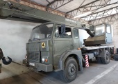 Żuraw samochodowy R-101 na samochodzie JELCZ 325 (udźwig 10 t) 
