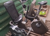 Sprzęt sportowy - pakiet zawierający 4 poz. asort. w tym: maszyna eliptyczna EVO CARDIO EL 600 - 1 kpl., rower poziomy RC 2000 - 1 kpl., prostownik selenowy BZM-24/66 - 1 szt., rower stacjonarny SPORTSART C572U - 1 kpl. 