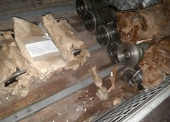 Części samochodowe (STAR 660, AUTOSAN, FIAT, GPW, RAK, GAZ, LUBLIN) - pakiet zawierający 705 poz. asort. (wg oddzielnego wykazu), w tym m.in.: bezpieczniki, chłodnice, czujniki, kolektory, koła pasowe, klinowe, zębate, łożyska, paski klinowe, pierścienie tłokowe, uszczelniające, podkładki, sprężyny, sworznie, śruby, tulejki, uszczelki, wały, walki, zawory, zestawy panewek itp. 
