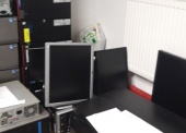 Sprzęt elektroniczny - pakiet zawierający 100 poz. asort. (wg oddzielnego wykazu), w tym m.in.: zasilacze UPS, notebooki oraz komputery (bez dysków twardych), drukarki itp. 