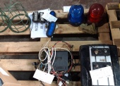 Sprzęt służby samochodowej - pakiet zawierający 6 poz. asort., w tym: głośnik Elfir 100 W/H - 1 szt., lampa błyskowa LBS-5 - 2 szt., lampa ostrzegawcza mega led Elfir - 4 szt., skrzynia rozdzielcza 301.027.007 - 1 szt., wiertarka udarowa Ferm FPD-13/500 - 3 szt., wzmacniacz samochodowy Zura 1120 - 1 szt. 