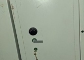 Szafy stalowe na akta (8 szt.) - pakiet zawierający 8 poz. asort., w tym: szafa stalowa na akta klasy B - 5 szt., szafa stalowa na akta klasy C - 1 szt., szafa na akta metalowa klasy C 1500x700x500 mm - 1 szt., szafa na akta metalowa 1 - drzwiowa klasy C 1600x700x500 mm - 1 szt. 