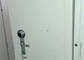 Szafy stalowe na akta (8 szt.) - pakiet zawierający 8 poz. asort., w tym: szafa stalowa na akta klasy B - 5 szt., szafa stalowa na akta klasy C - 1 szt., szafa na akta metalowa klasy C 1500x700x500 mm - 1 szt., szafa na akta metalowa 1 - drzwiowa klasy C 1600x700x500 mm - 1 szt. 