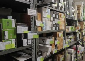 Tonery i akcesoria do drukarek - pakiet zawierający 193 poz. asort. (wg oddzielnego wykazu), w tym m.in.: tusze, tonery, głowice, bębny, urządzenia wielofunkcyjne itp. 