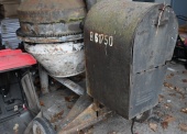 Betoniarka wolnospadowa elektryczna BWE 250 