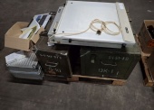 Sprzęt medyczny - pakiet zawierający 15 poz. asort. (wg oddzielnego wykazu), w tym m.in.: audiometr, defibrylator, lampa sollux, pompa infuzyjna, butelki itp. 
