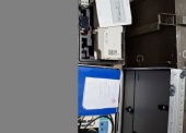 Sprzęt medyczny - pakiet zawierający 15 poz. asort. (wg oddzielnego wykazu), w tym m.in.: audiometr, defibrylator, lampa sollux, pompa infuzyjna, butelki itp. 