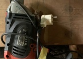Narzędzia warsztatowe (8 szt.) - pakiet zawierający 8 poz. asort. (wg oddzielnego wykazu), w tym: spawarka transformatorowa BESTERKA 2100 BESTER - 1 szt.. wiertarki elektryczne CELMA PRCB 10 IIX - 3 szt.. wiertarka ręczna elektryczna PRCB 13 II - 2 szt.. wiertarka udarowa BOSCH PSB 600 - 1 szt.. wiertarka udarowa STERN ID13DN - 1 szt. 