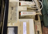 Defibrylator przenośny typ ZOLL-1400 (nr. fabr. D98F14671) 