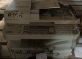 Urządzenia biurowe - pakiet zawierający 4 poz. asort., (wg oddzielnego wykazu), w tym.: ploter EPSON STYLUS/PRO/9700 BB KR N1U1 - 2 szt.. zestaw wideokonferencyjny VTC CISCO CTS-EX90-K9                     - 1 kpl.. telefaks PANASONIC KX-MB773PD - 1 szt. 