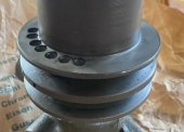 Części zamienne do samochodu STAR 660 - pakiet zawierający 16 poz. asort. (wg oddzielnego wykazu), w tym m.in.: pompa oleju KPL.S47-15-61Z - 25 szt.. pompa wody KPL 303.16.302 - 14 szt.. tuleja ślizgowa 14-6-42-041-0 - 87 szt.. wałek łożyska pośredniego 14.6-46.011.0 - 15 szt. itp. 